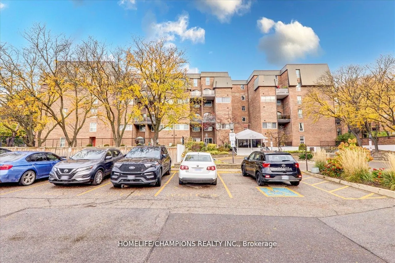 16 Elgin Street N, #325