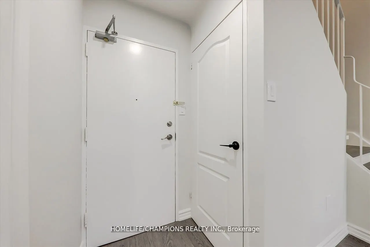 16 Elgin Street N, #325