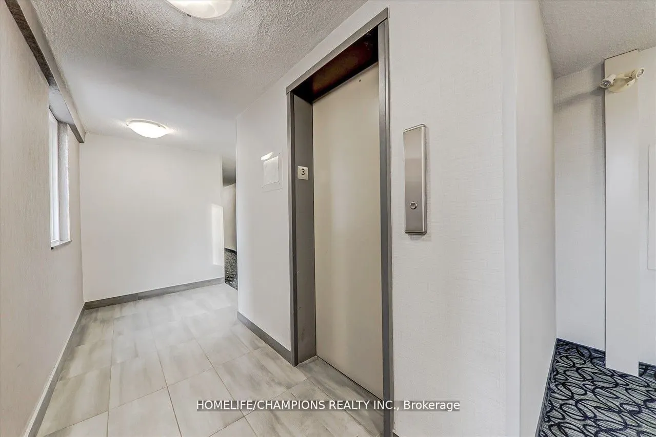 16 Elgin Street N, #325