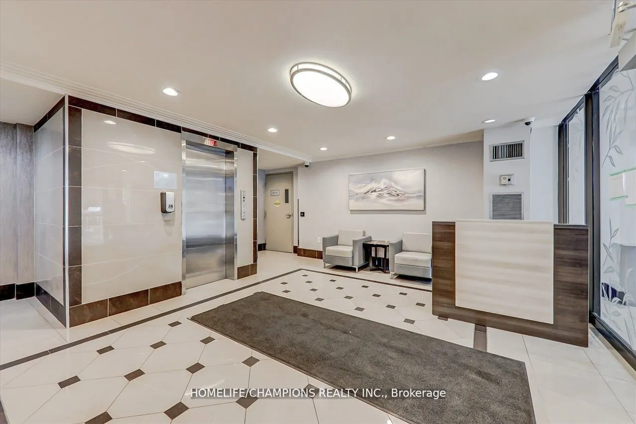 16 Elgin Street N, #325