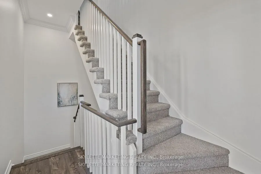 2 Cornerbank Crescent