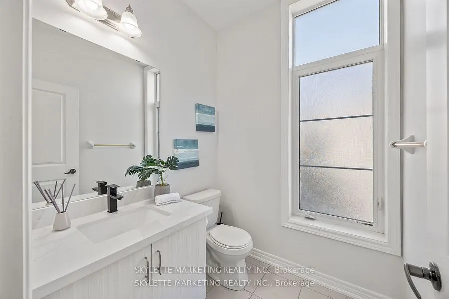 2 Cornerbank Crescent