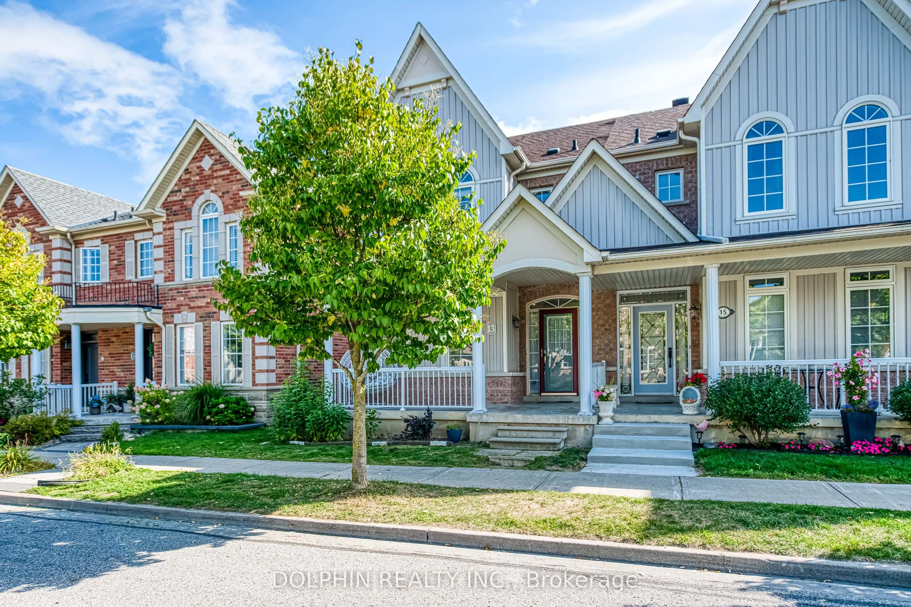 13 Cardrew Street