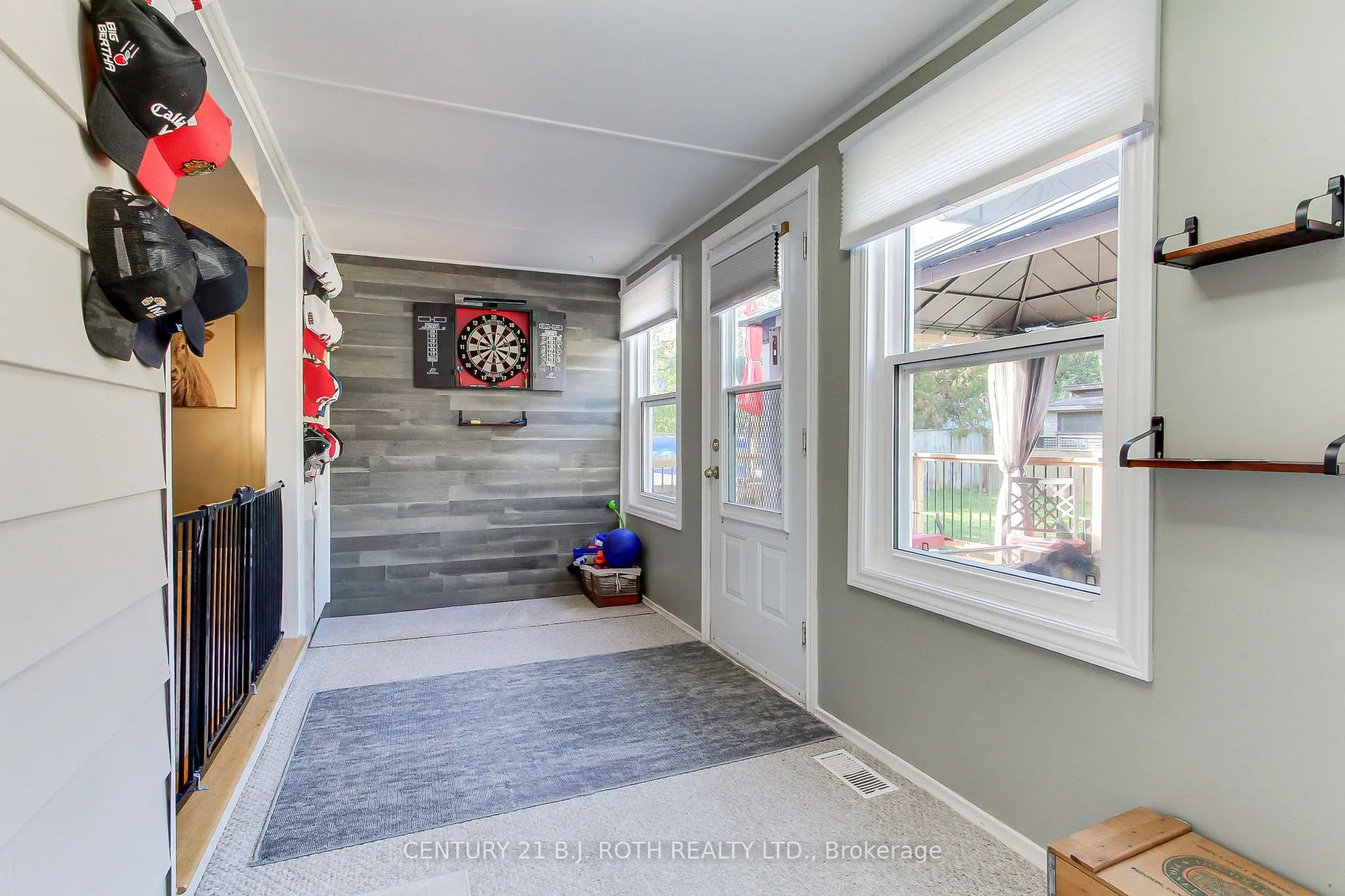 32 Franklin Beach Road