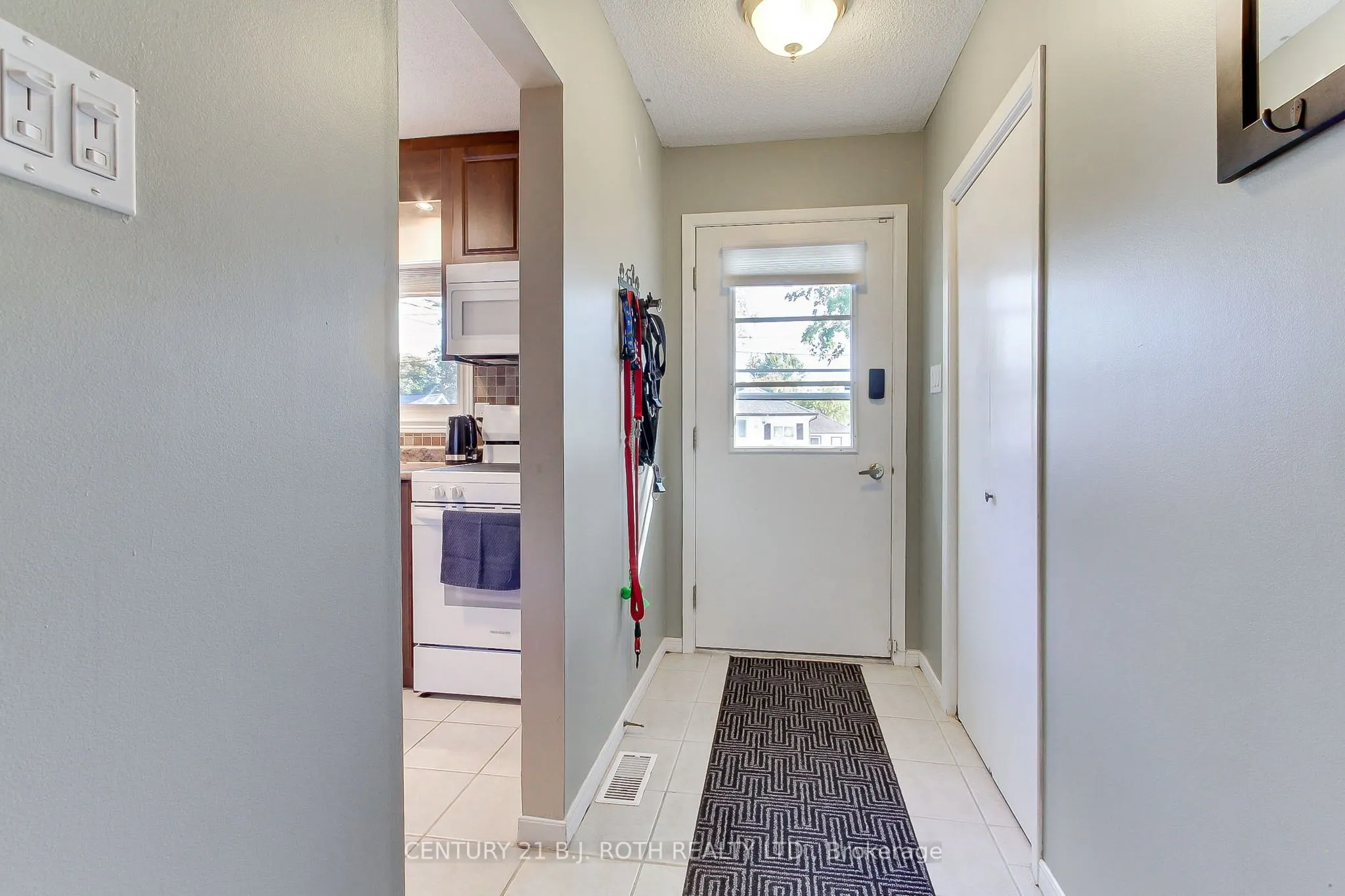 32 Franklin Beach Road