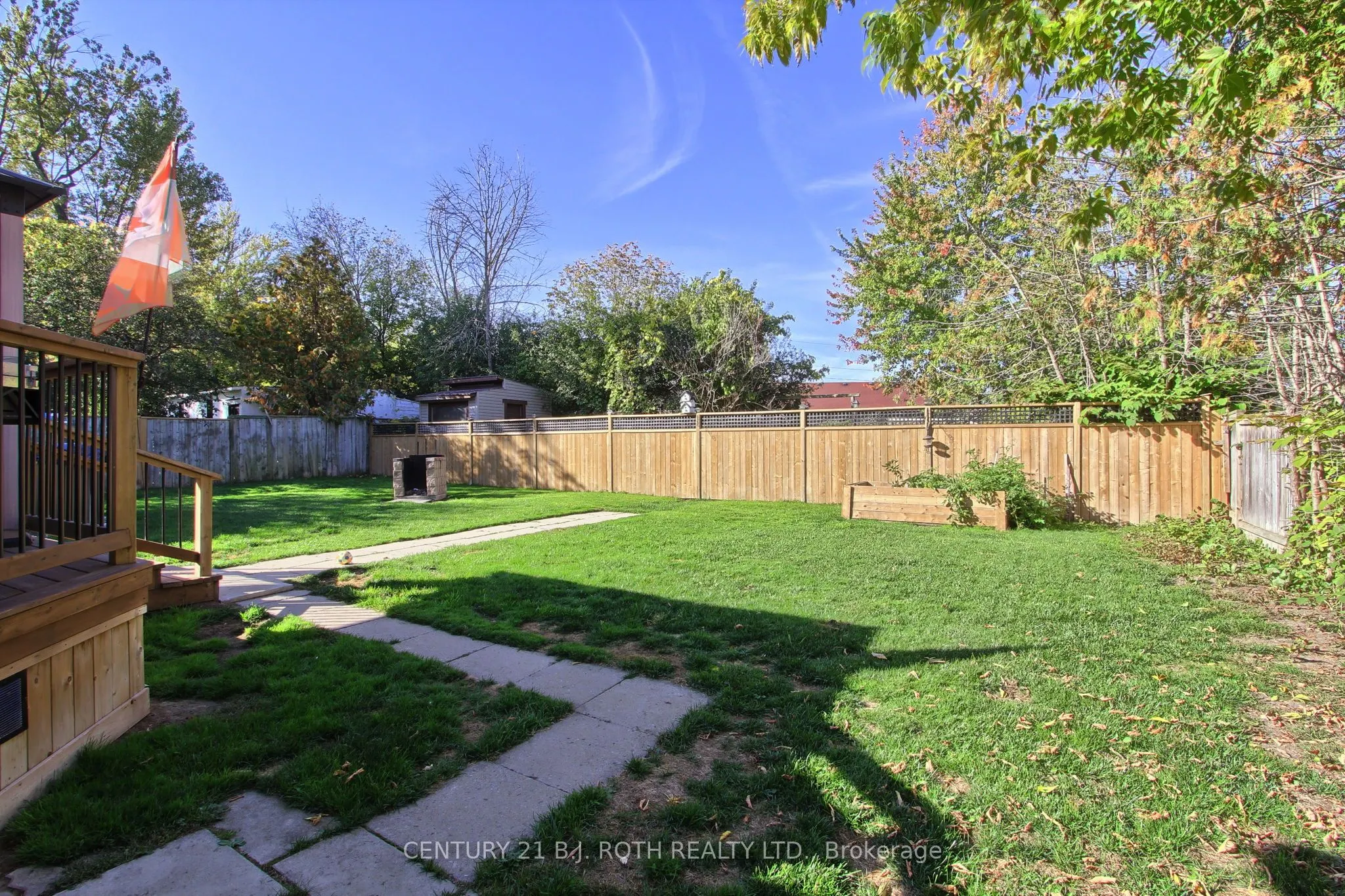 32 Franklin Beach Road
