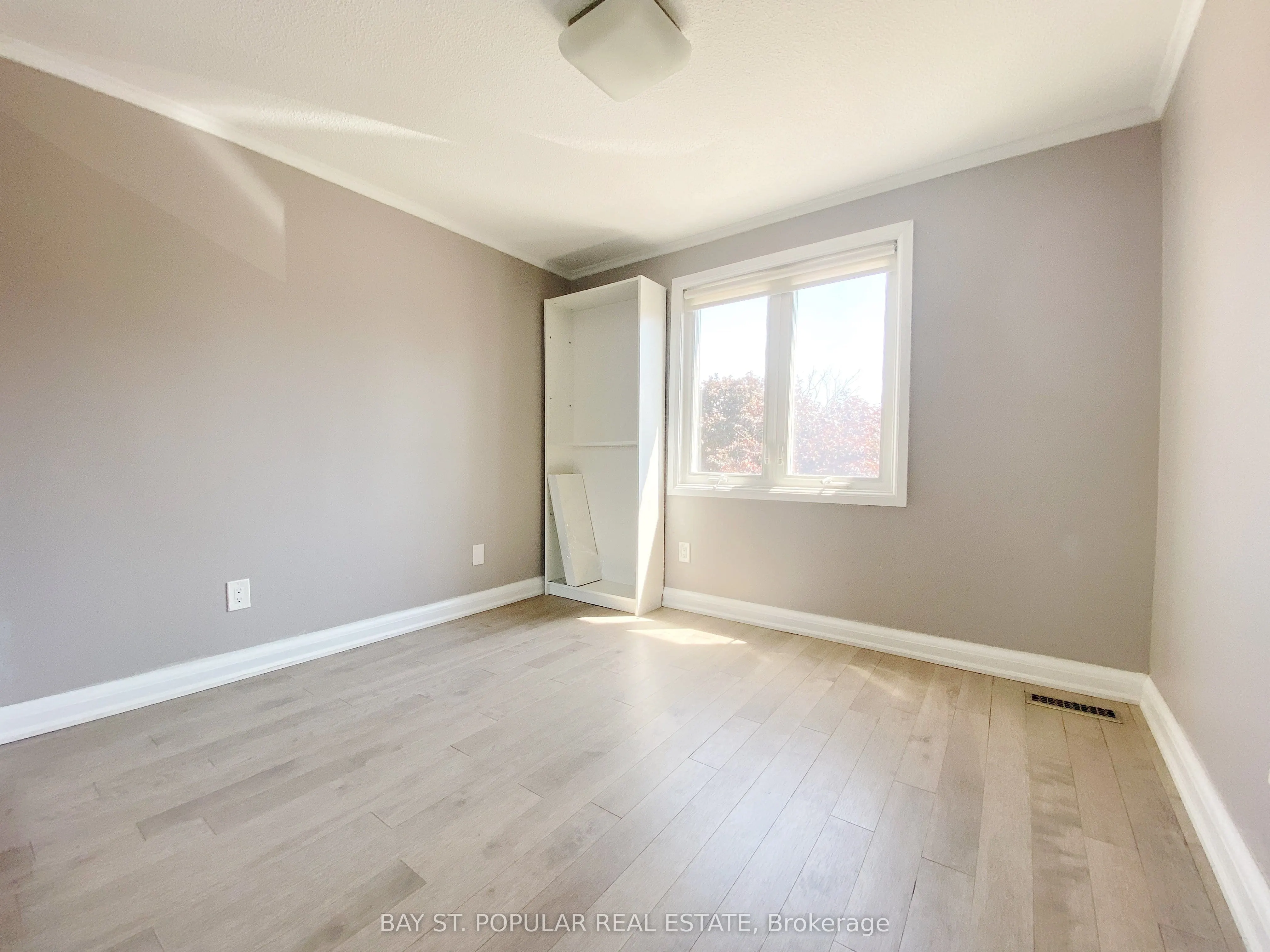 54 Charles Alfred Crescent