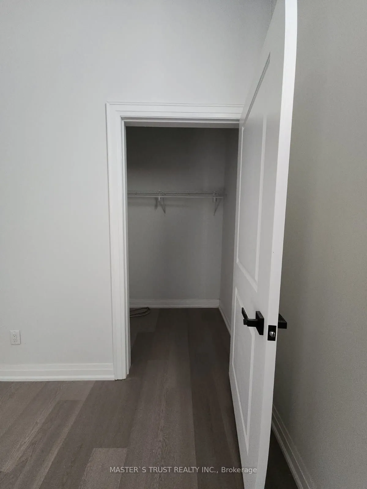 54 Main Street S, #3