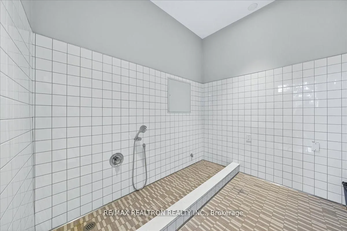 99 Eagle Rock Way, #204