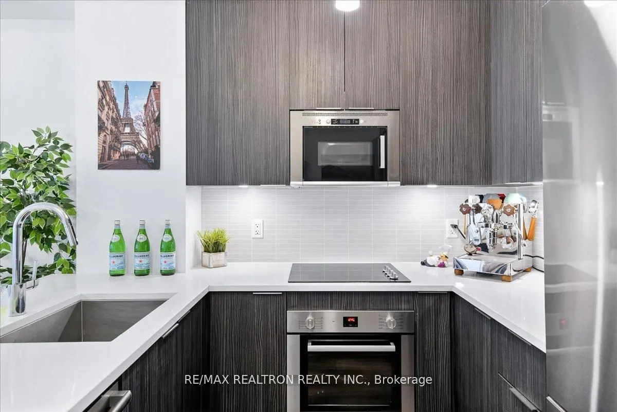 99 Eagle Rock Way, #204