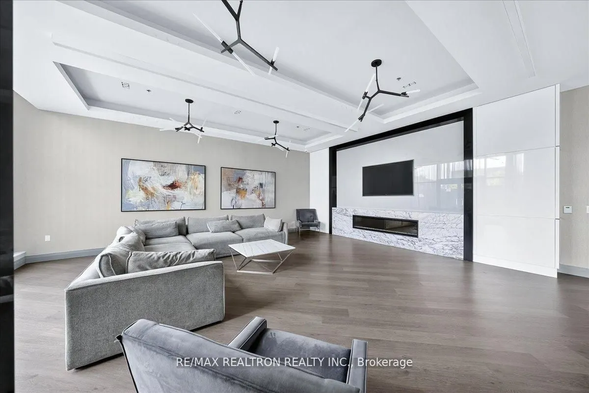99 Eagle Rock Way, #204