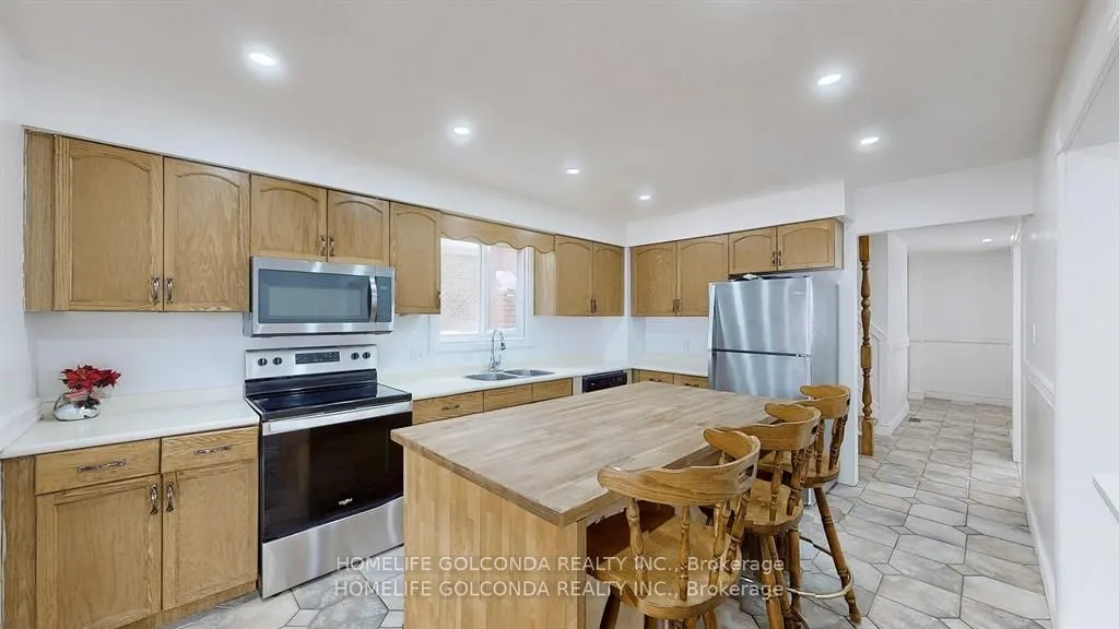 129 Kerr Boulevard S