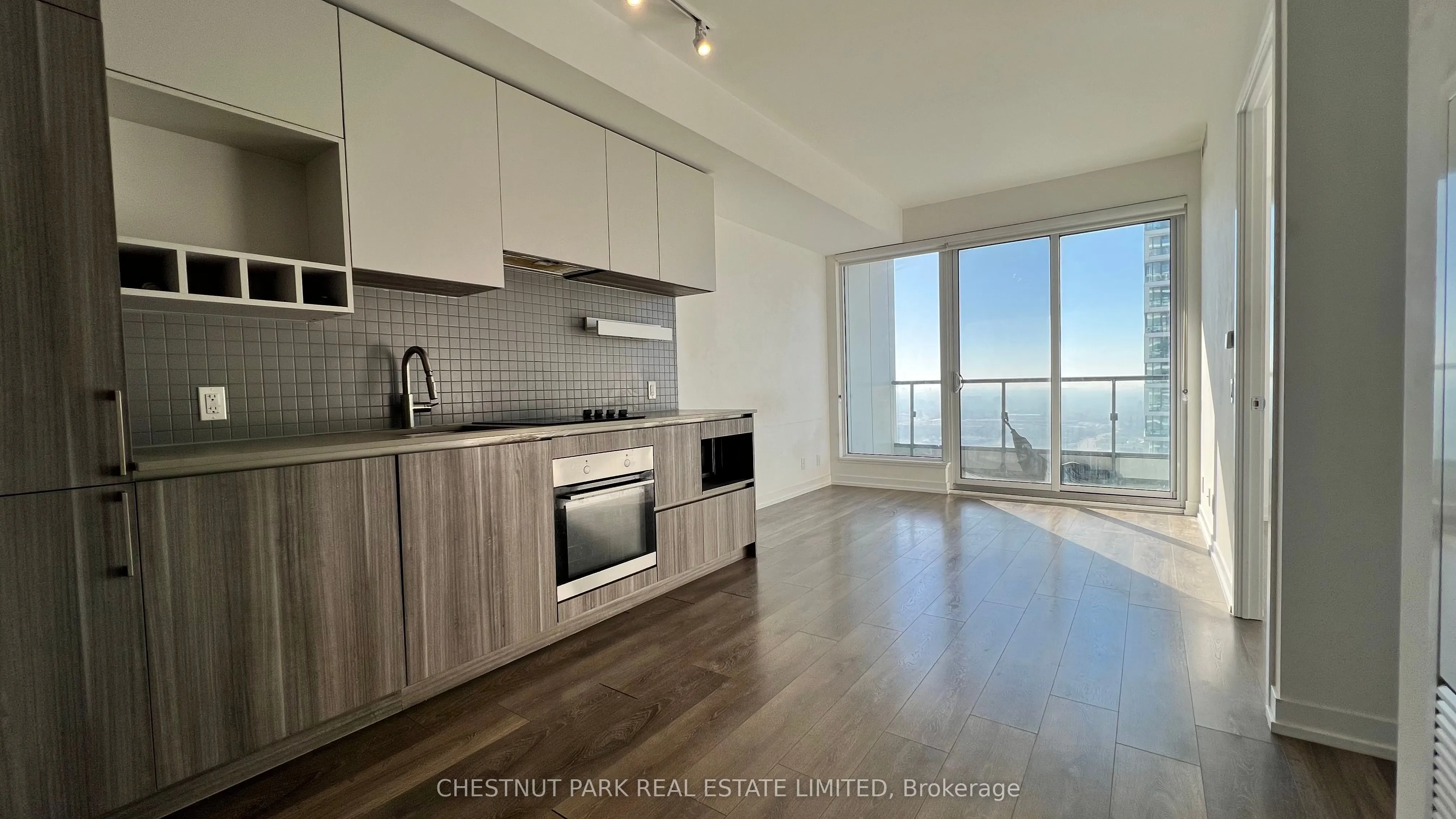 898 Portage Parkway, #5508