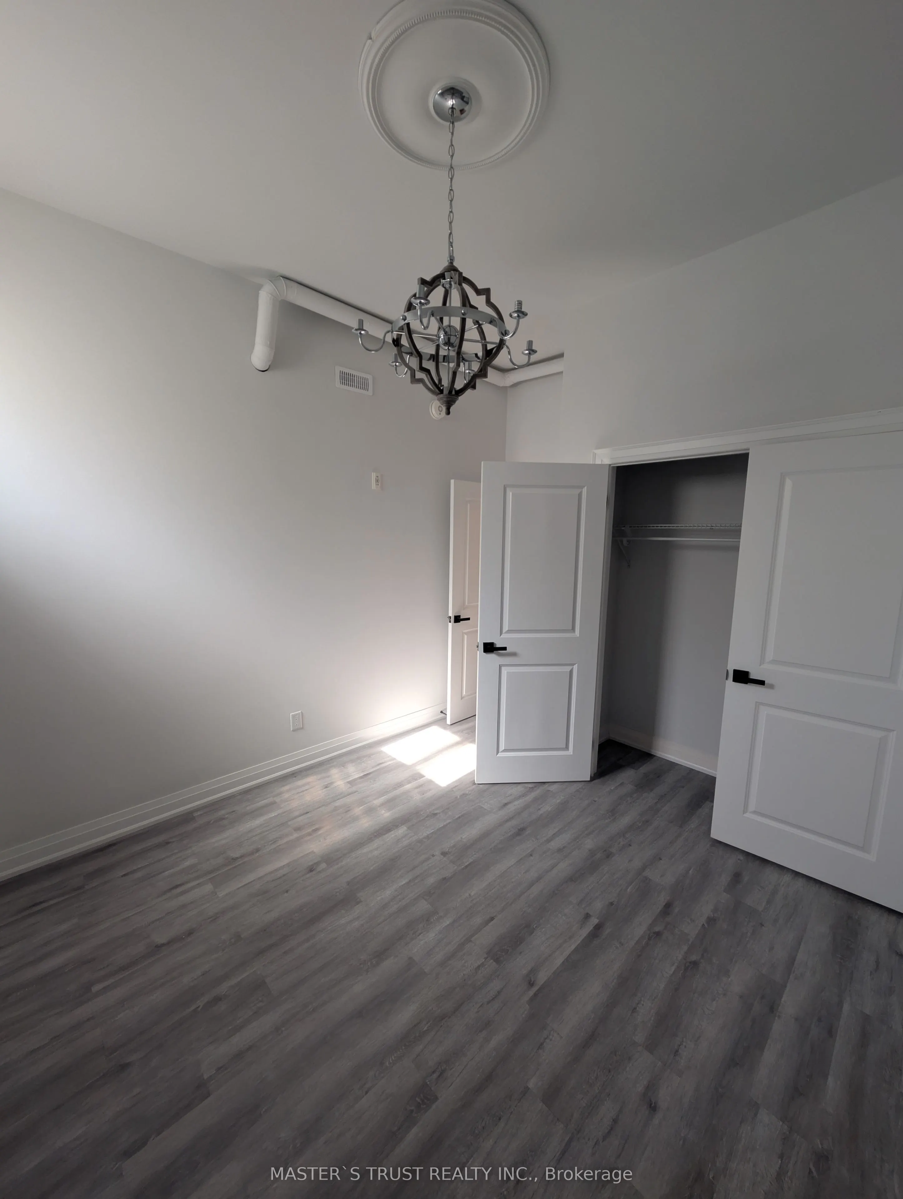 54 Main Street S, #5