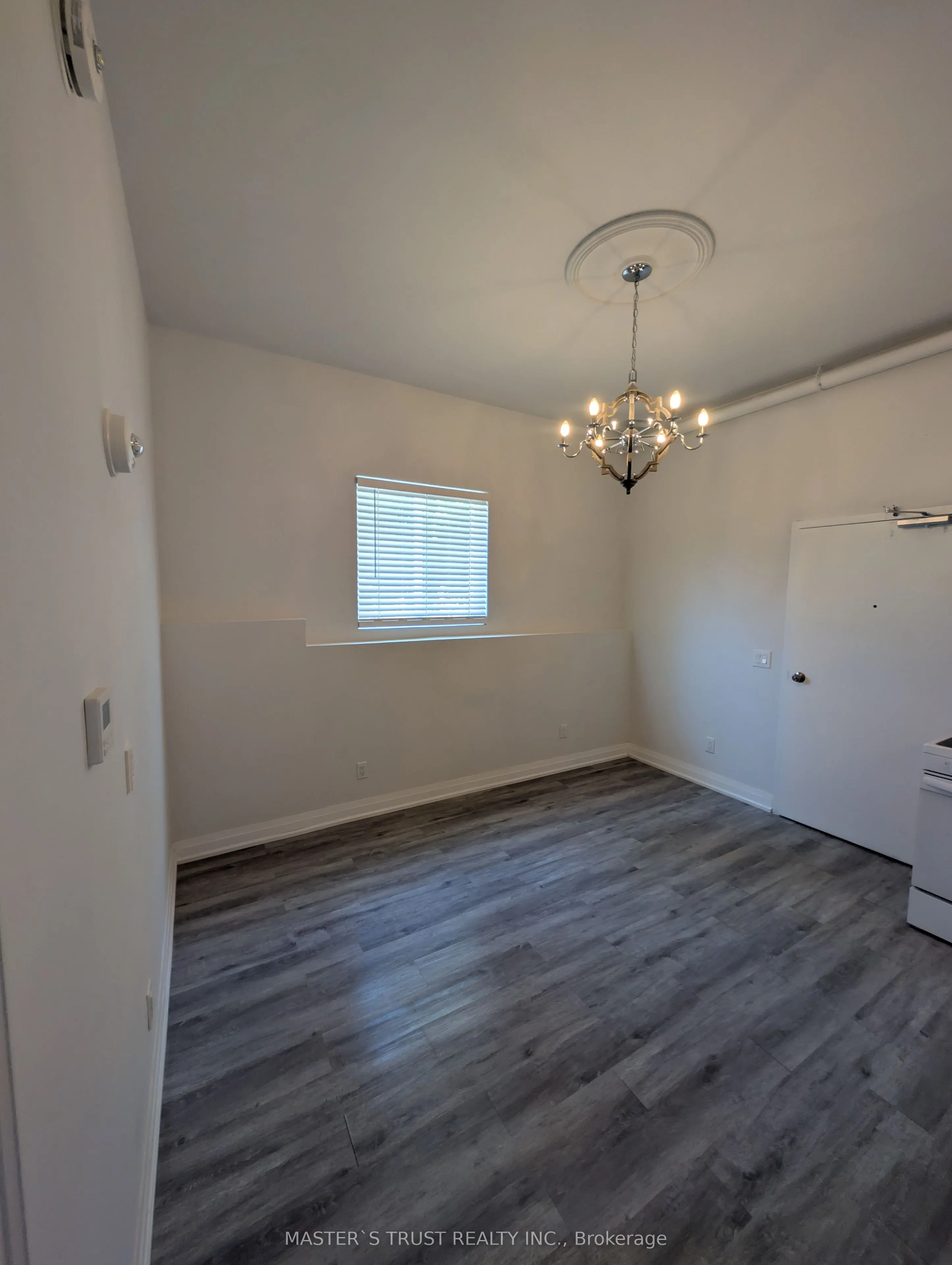 54 Main Street S, #5