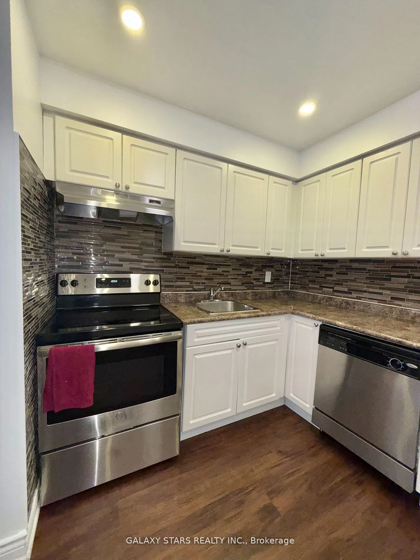 145 Milestone Crescent, #21