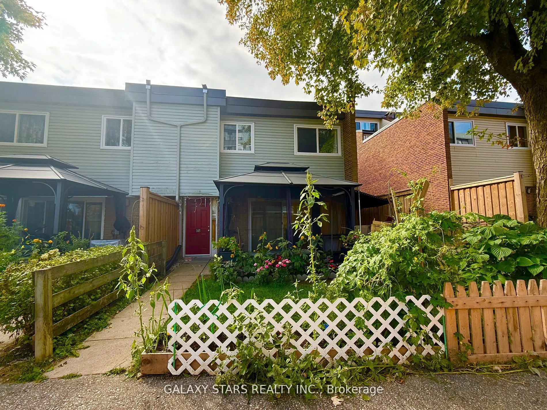 145 Milestone Crescent, #21