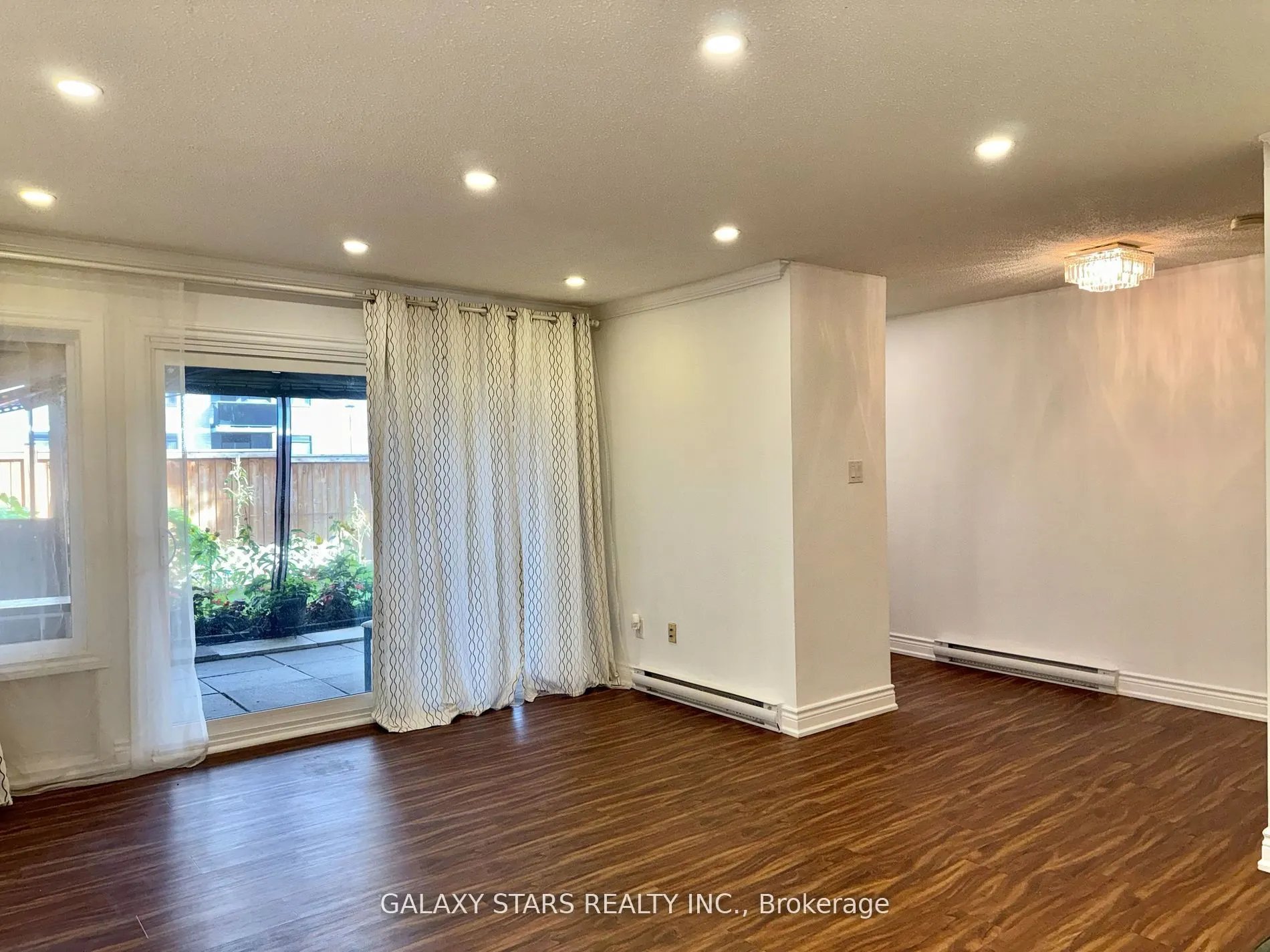 145 Milestone Crescent, #21