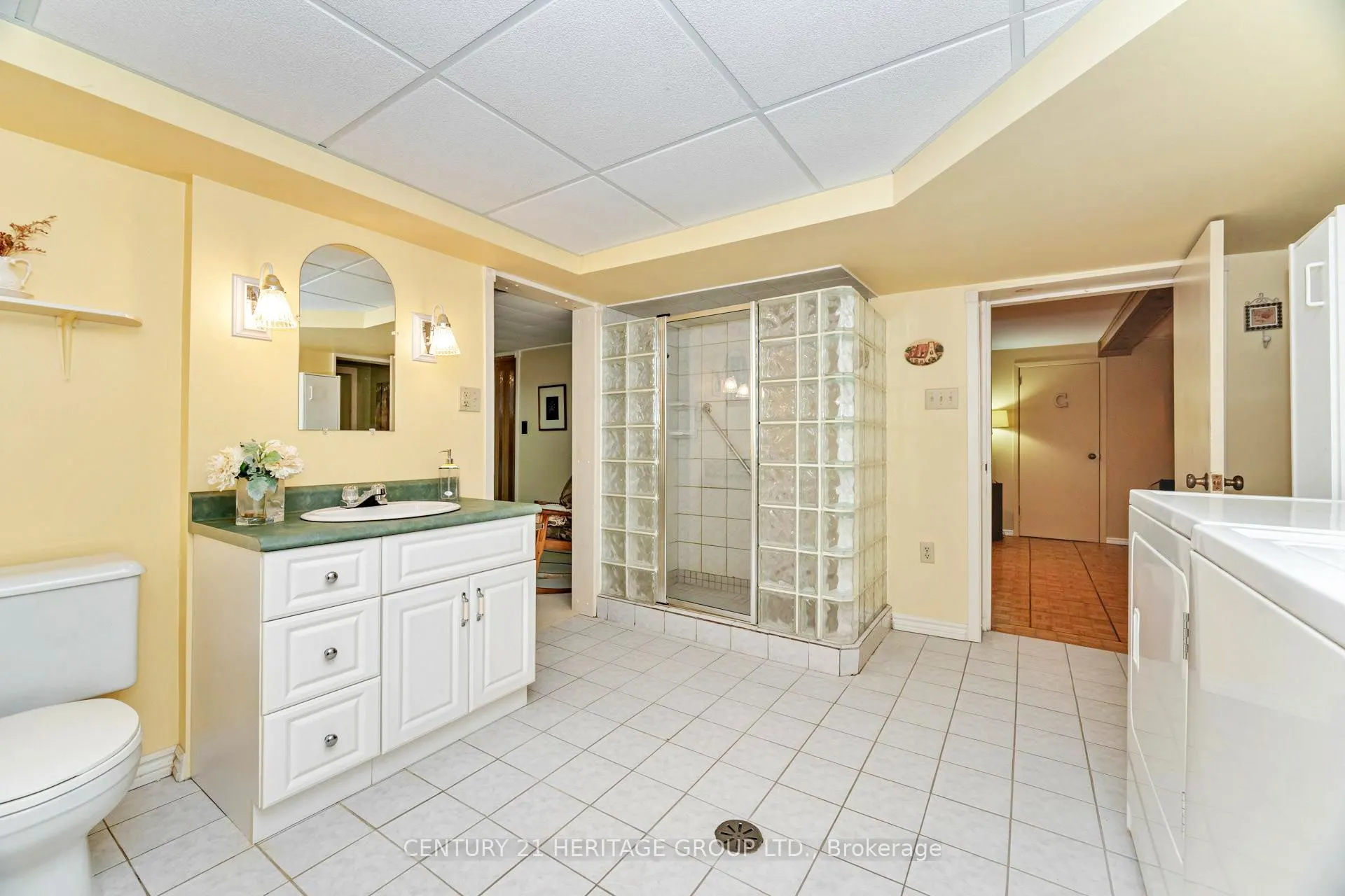 22 Poplar Drive