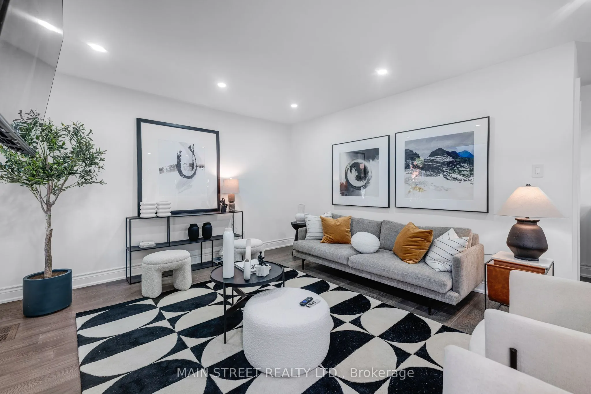 36 Nelson Circle