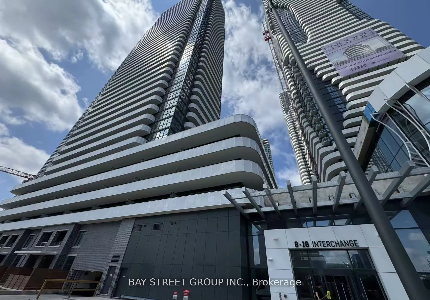 28 interchange Way, #1516