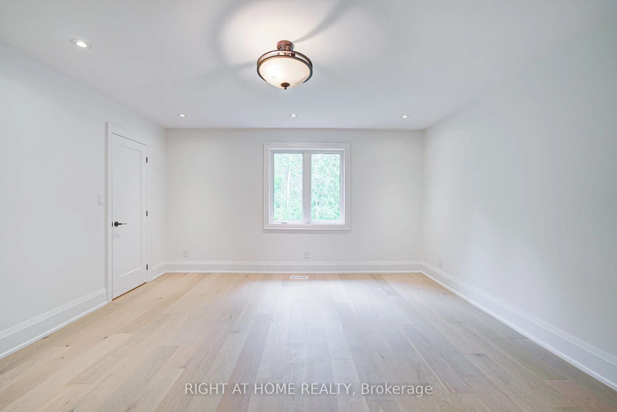 26375 Woodbine Avenue