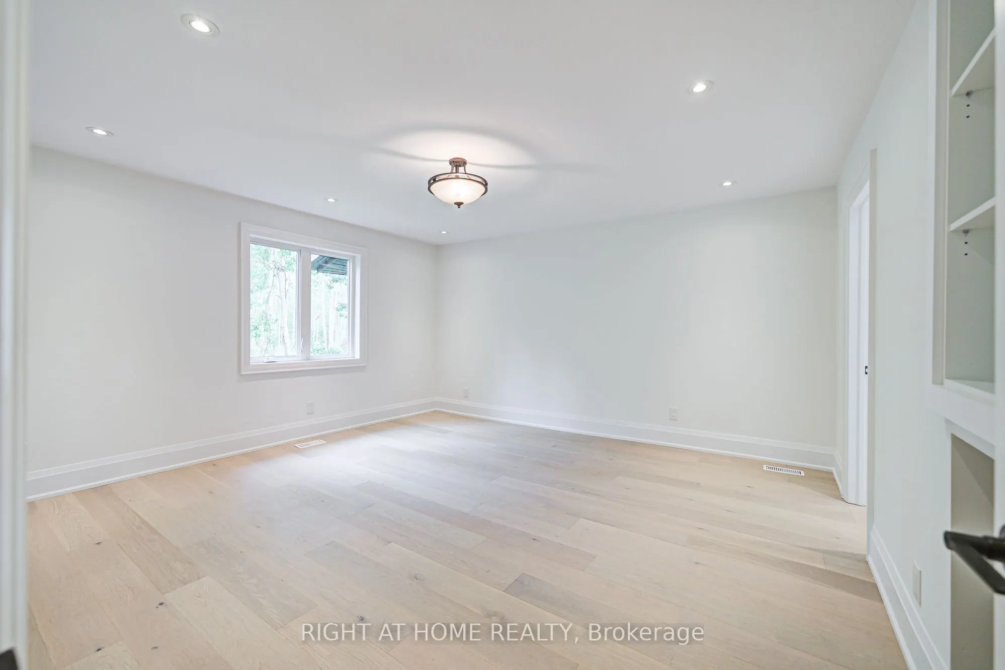 26375 Woodbine Avenue