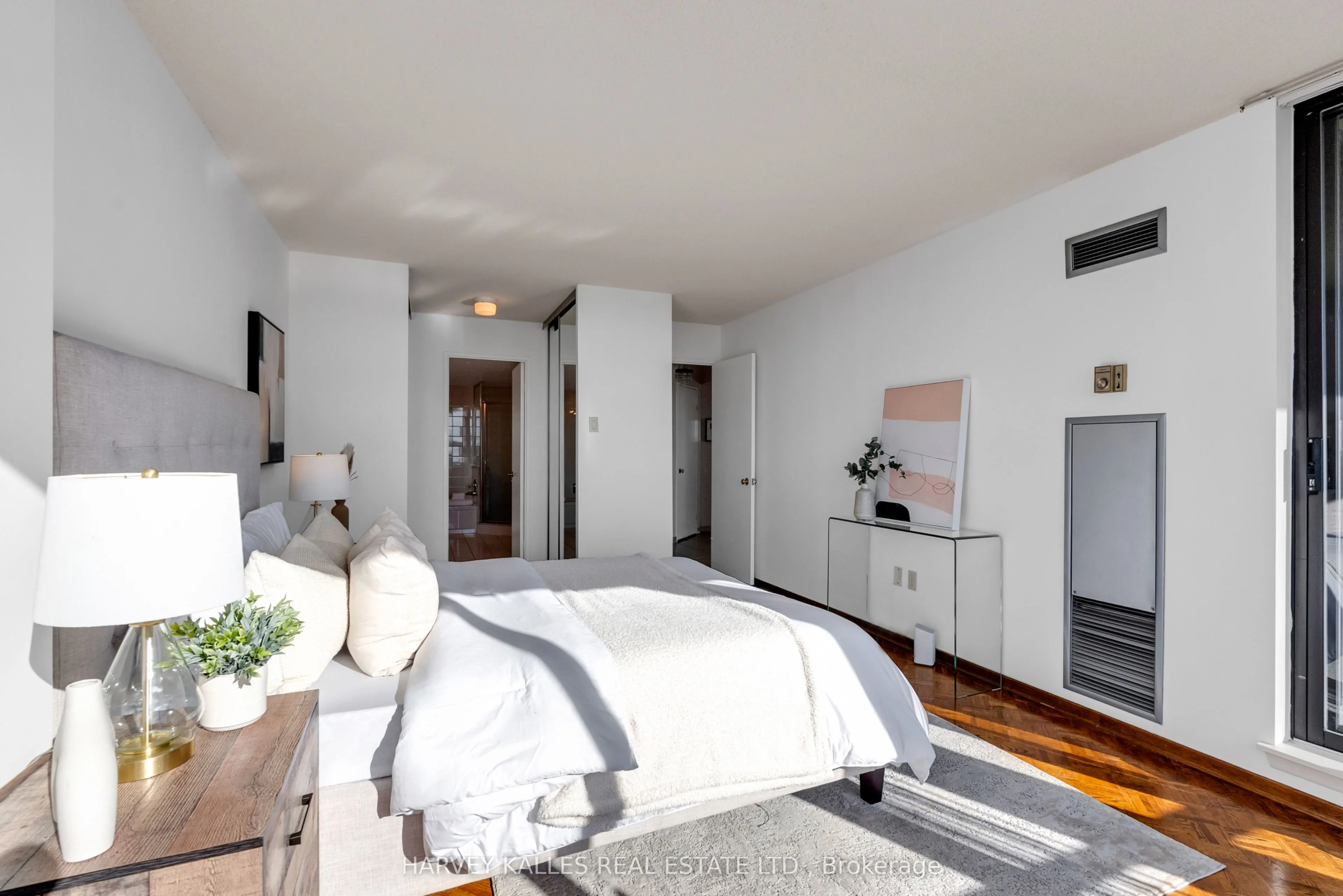 7440 Bathurst Street, #1411