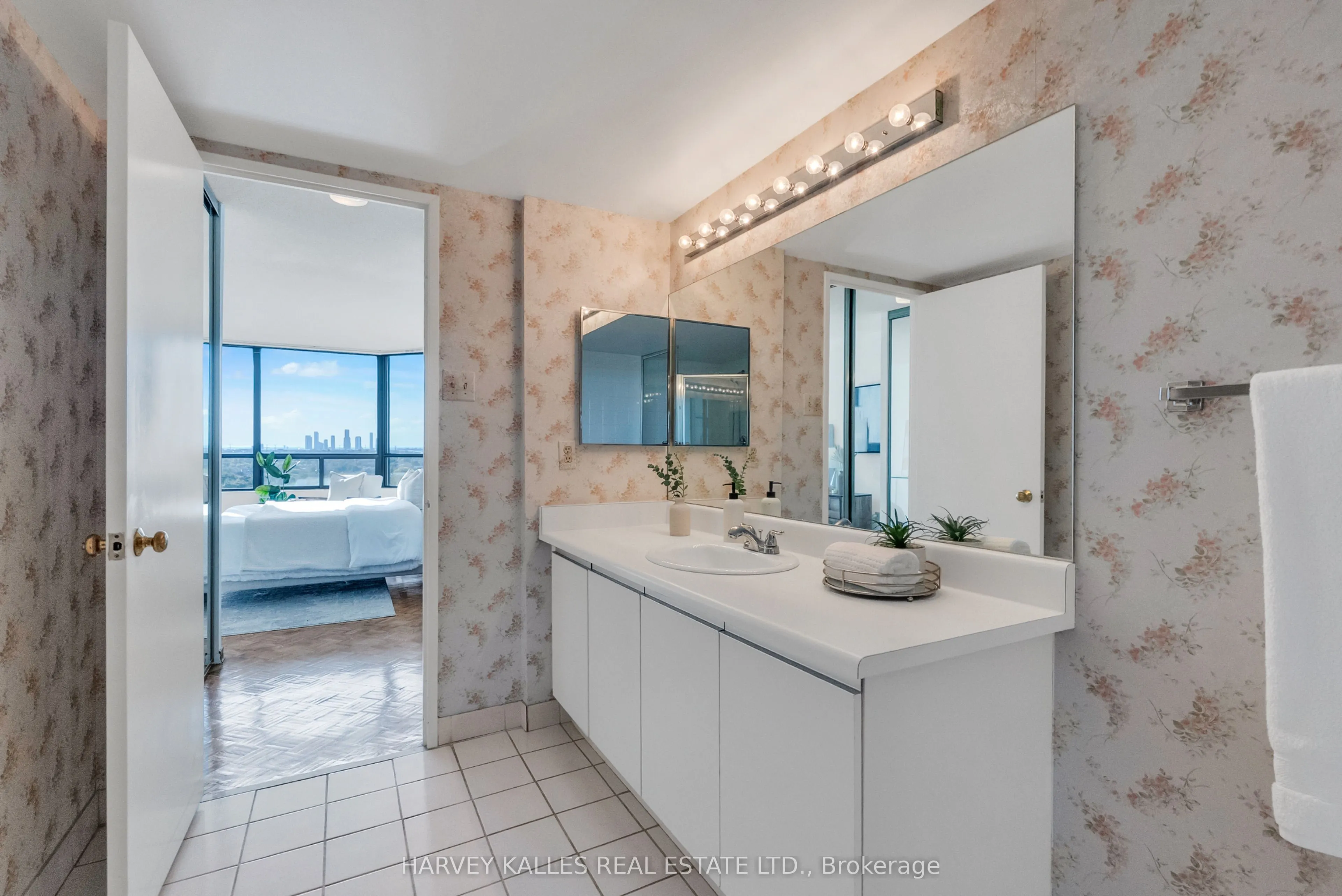 7440 Bathurst Street, #1411