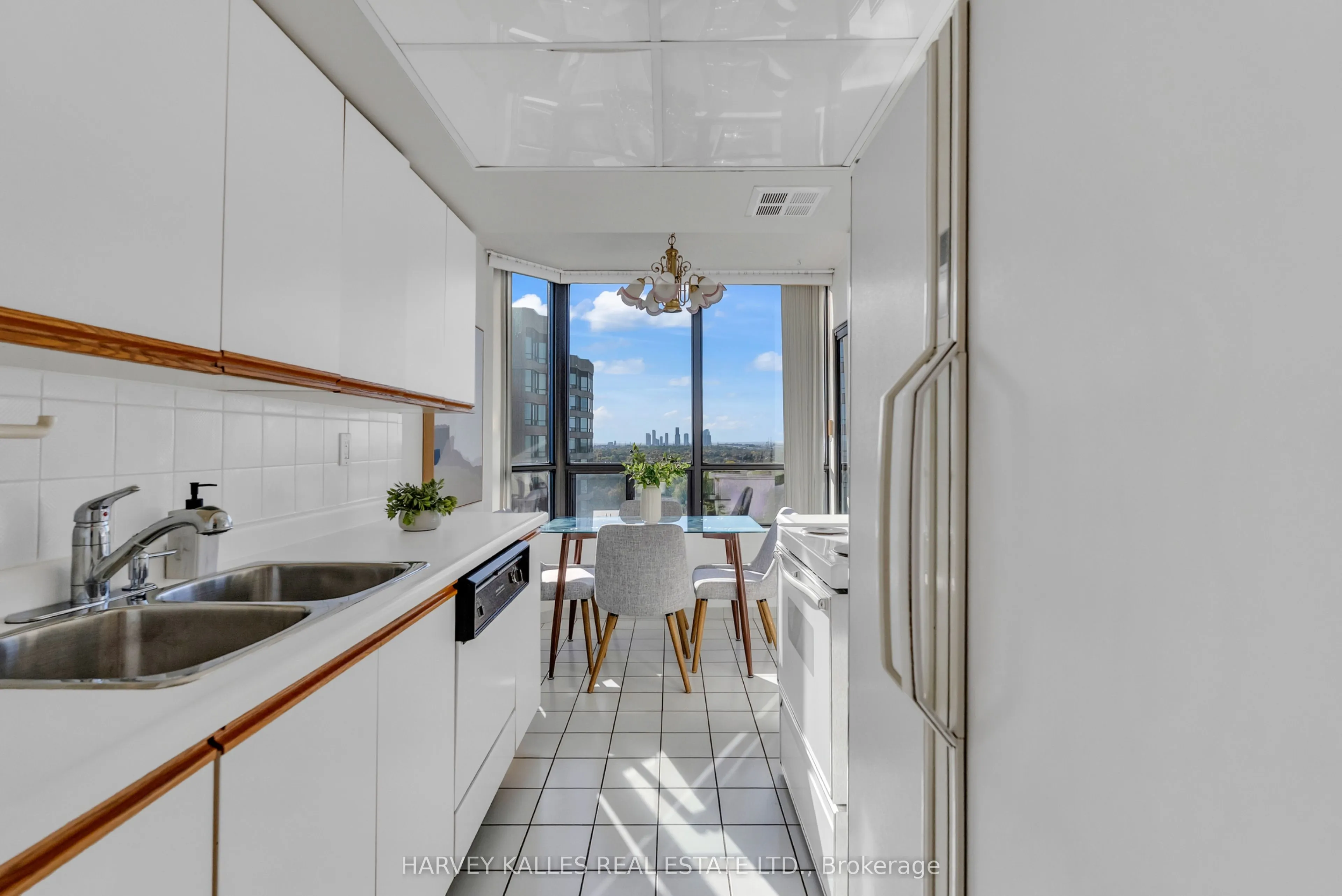 7440 Bathurst Street, #1411