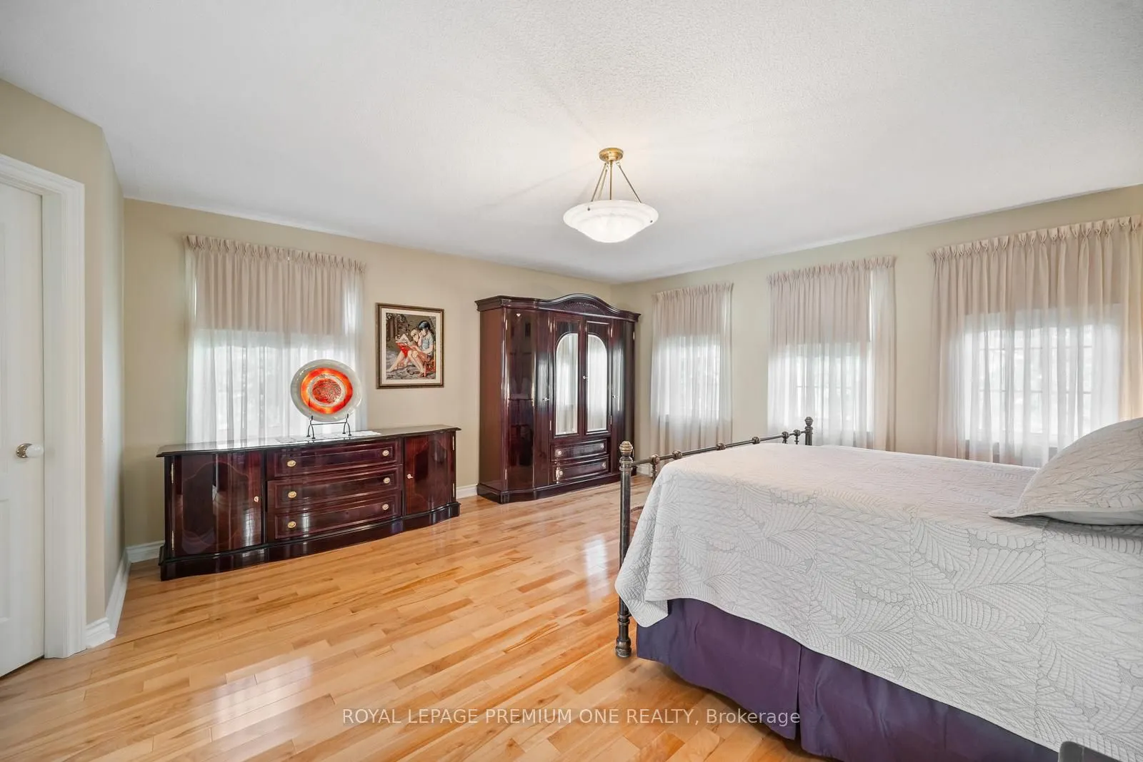 536 Village Parkway