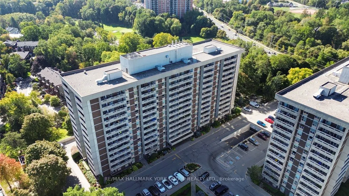 50 Inverlochy Boulevard, #810