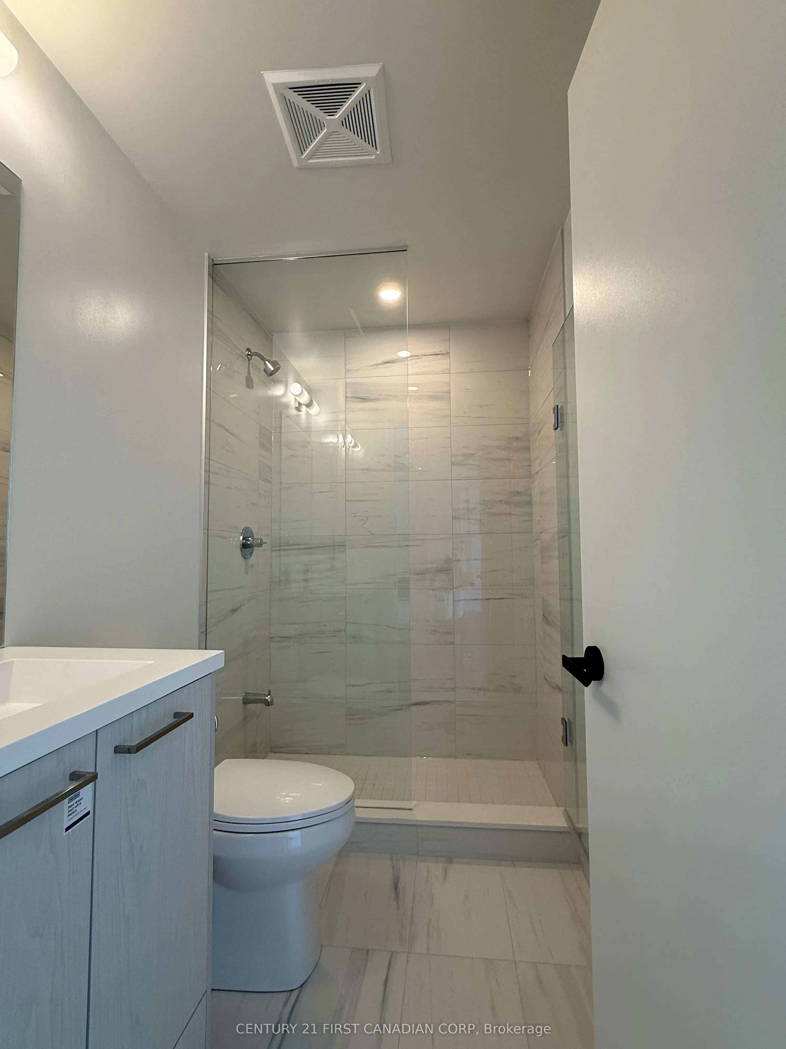 28 Interchange Way N, #D-3705
