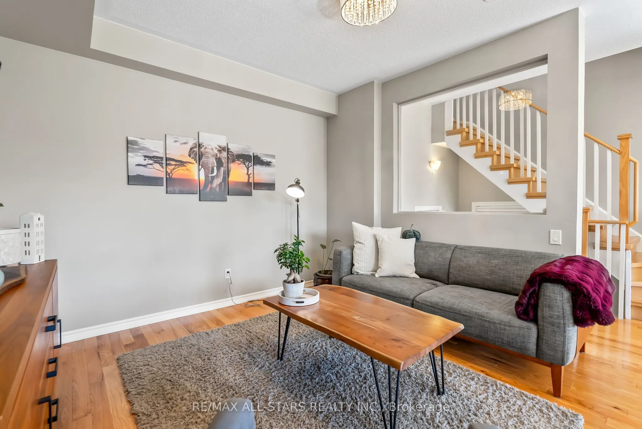 243 Boadway Crescent
