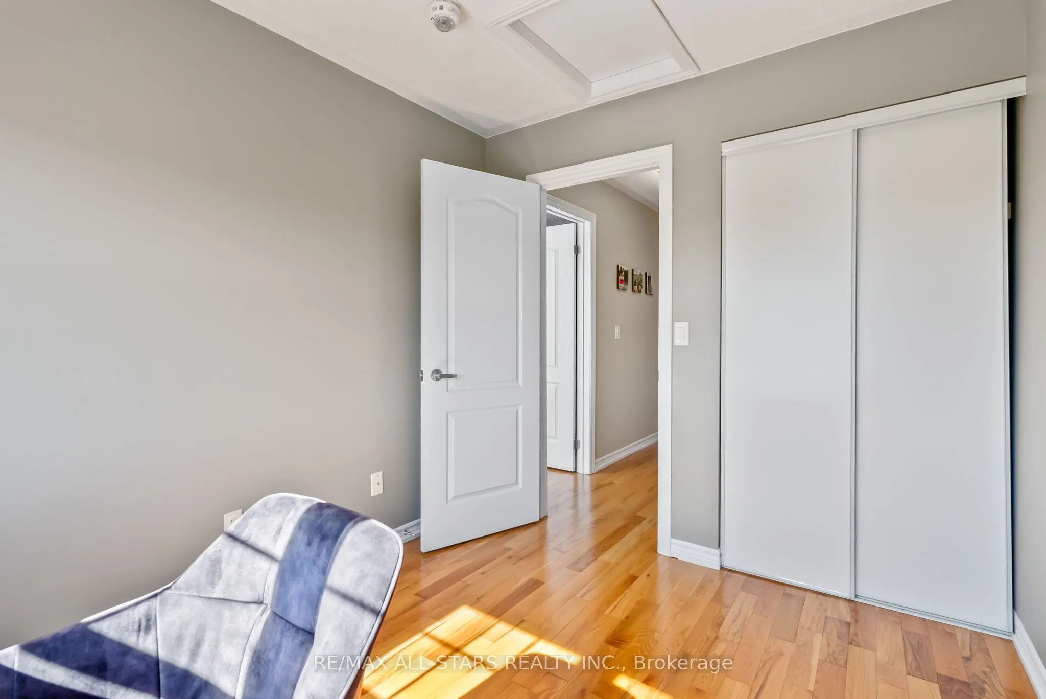 243 Boadway Crescent