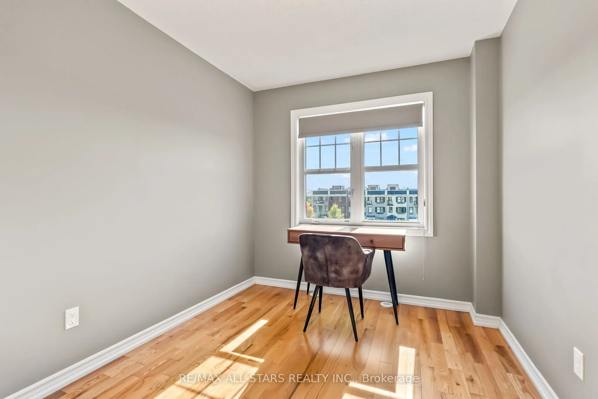 243 Boadway Crescent