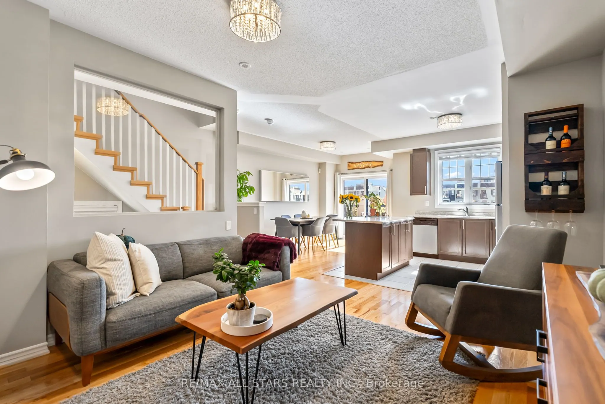 243 Boadway Crescent