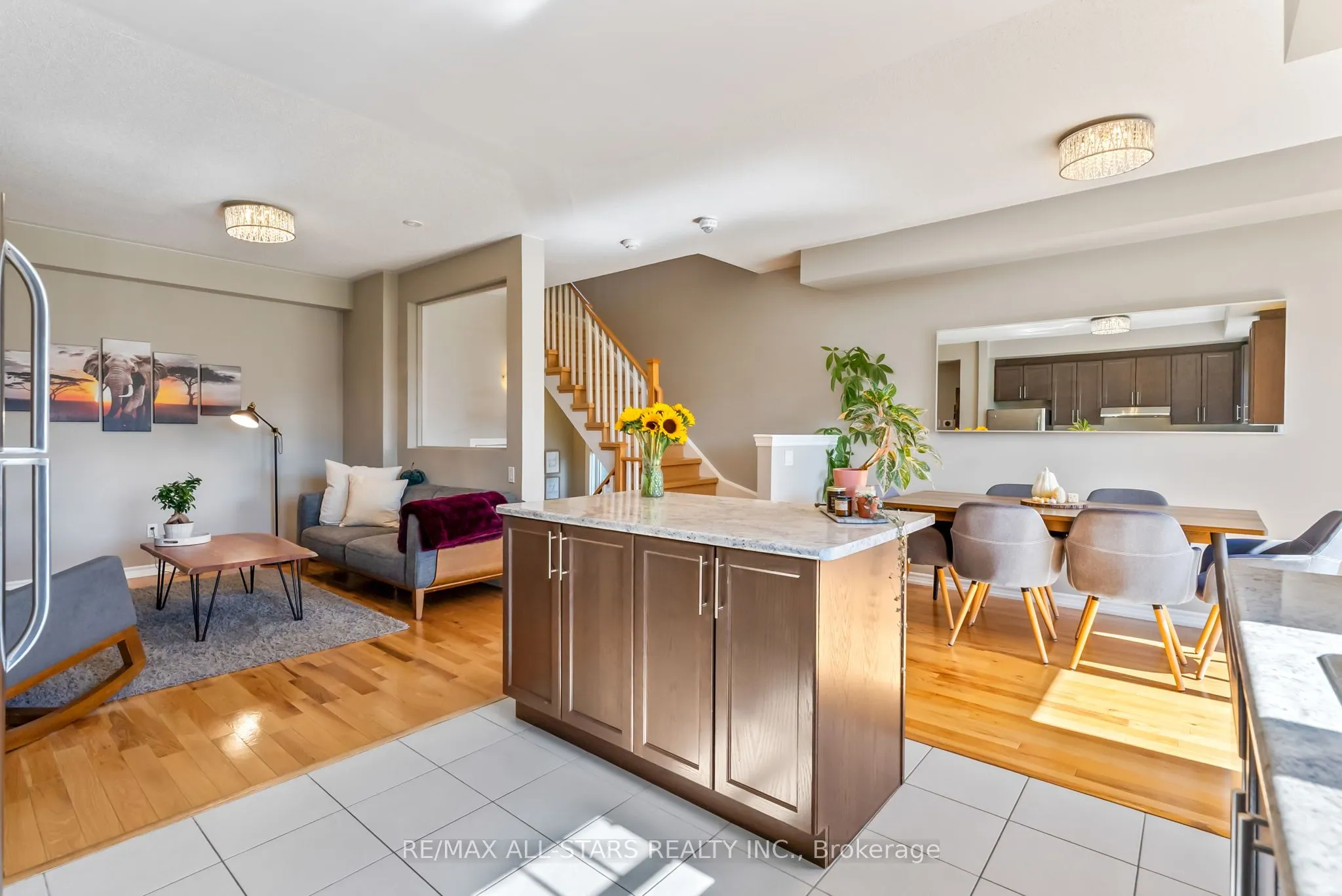 243 Boadway Crescent
