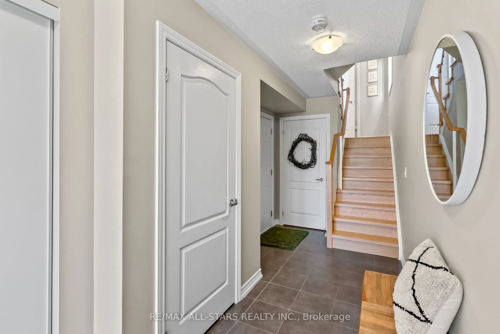 243 Boadway Crescent