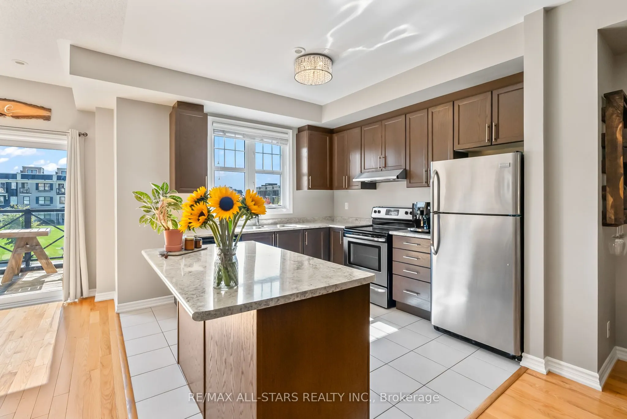 243 Boadway Crescent