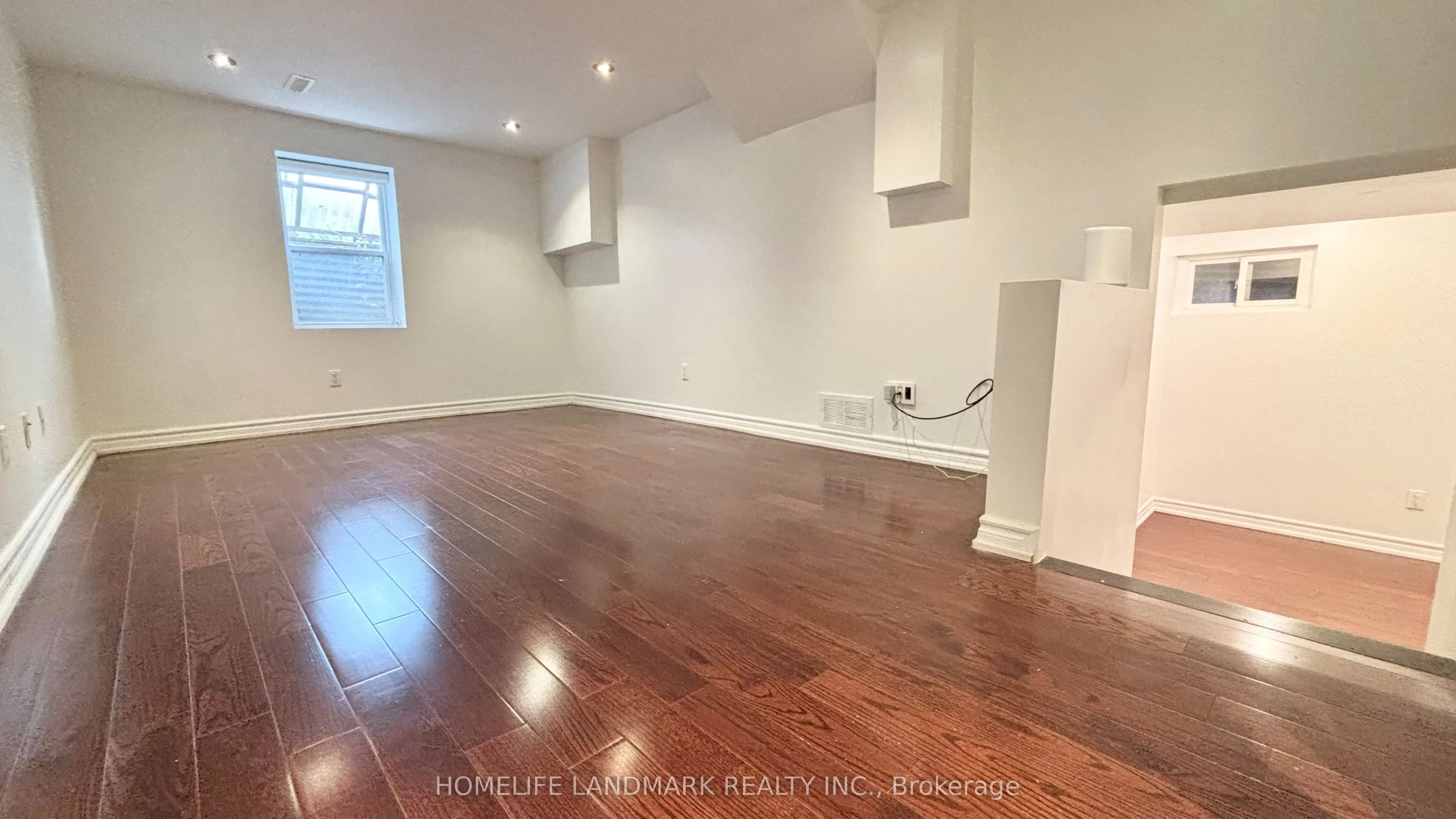 160 Snowshoe Crescent