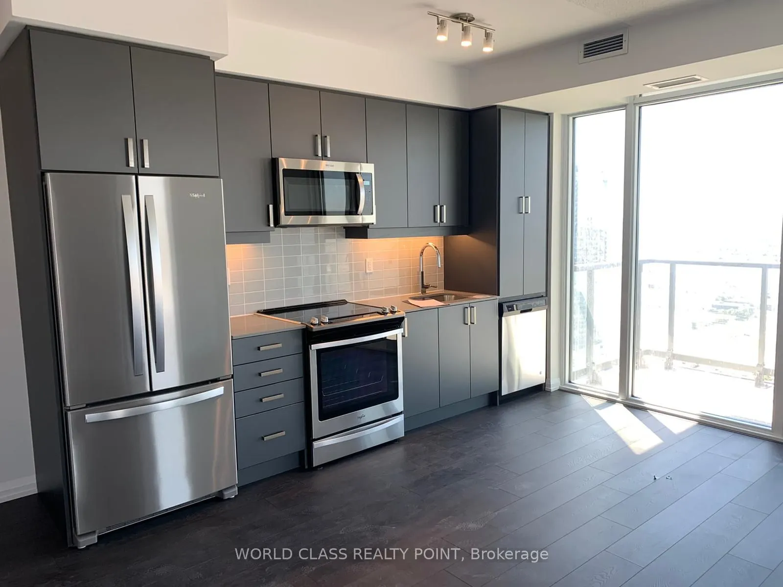 7895 Jane Street, #3106