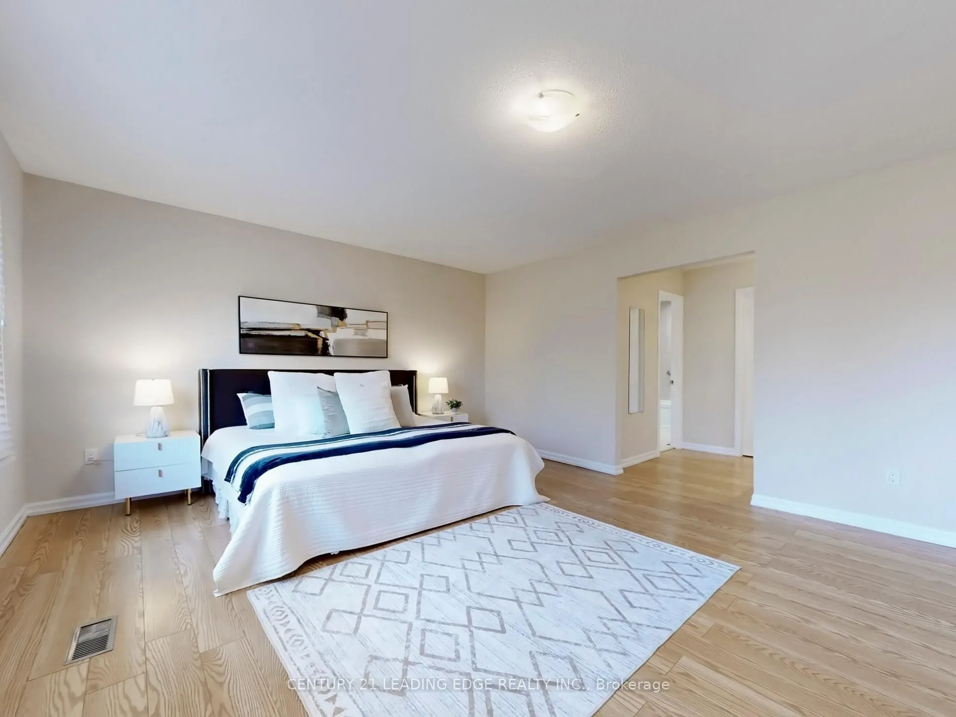 547 Village Parkway