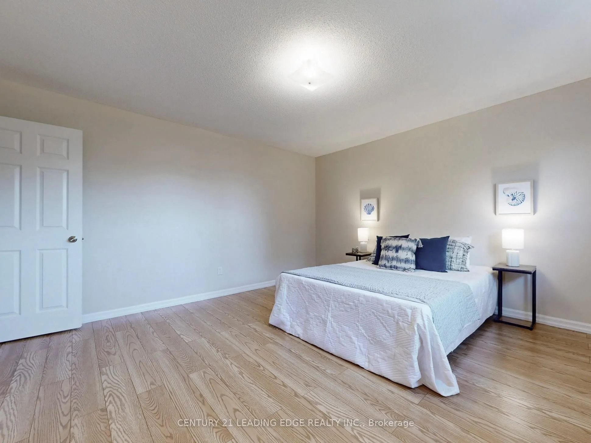 547 Village Parkway
