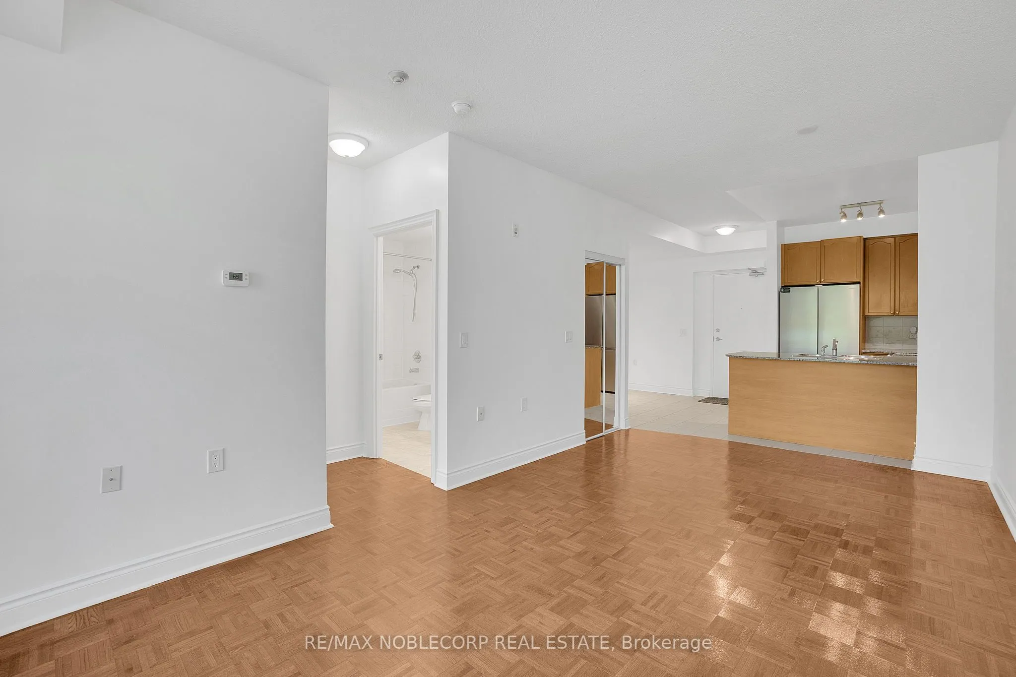 8201 Islington Avenue, #421