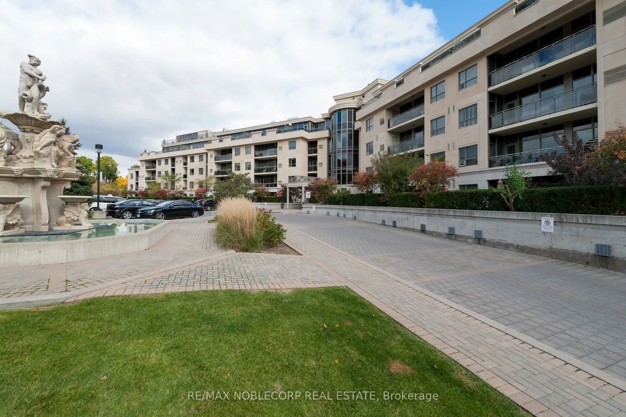 8201 Islington Avenue, #421