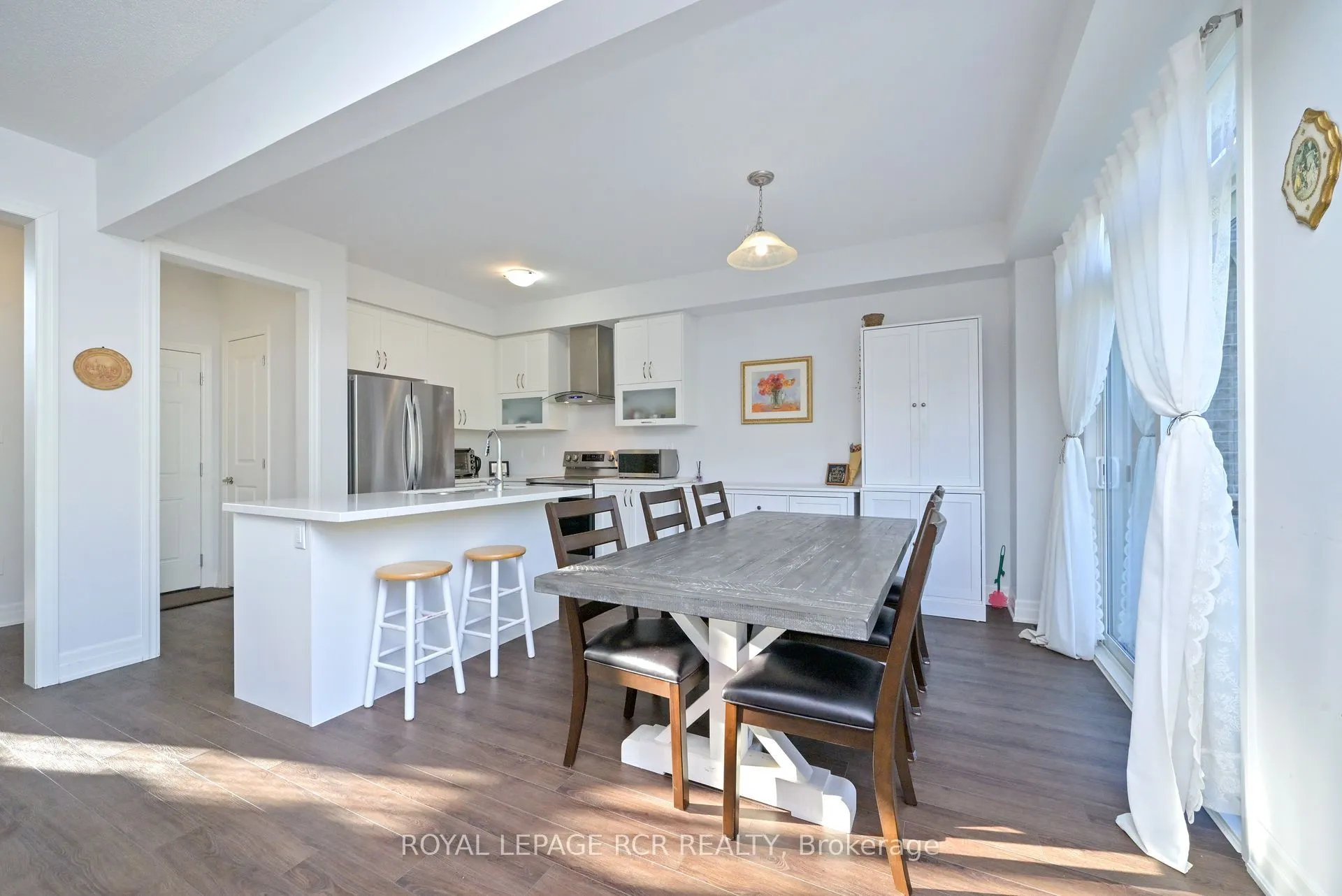 96 Wood Crescent