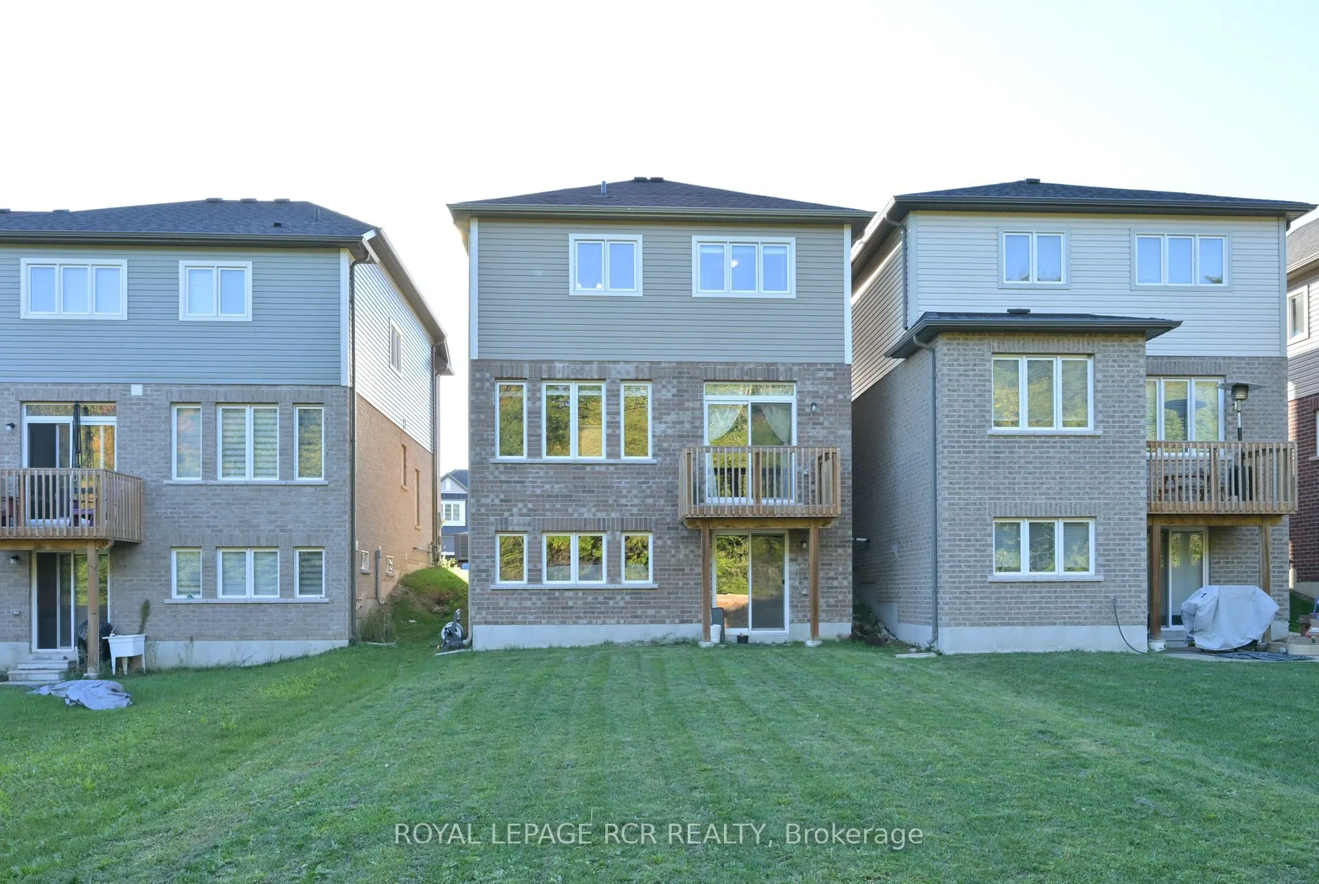 96 Wood Crescent