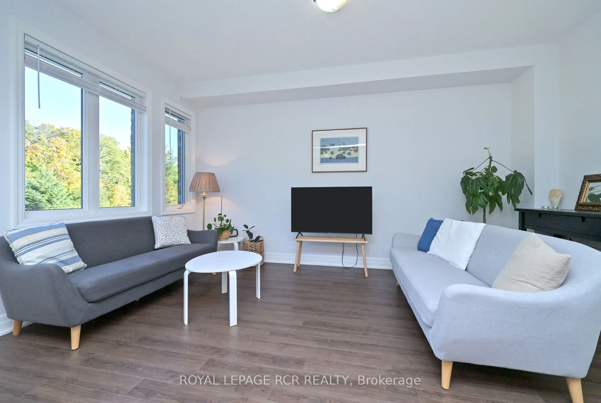 96 Wood Crescent