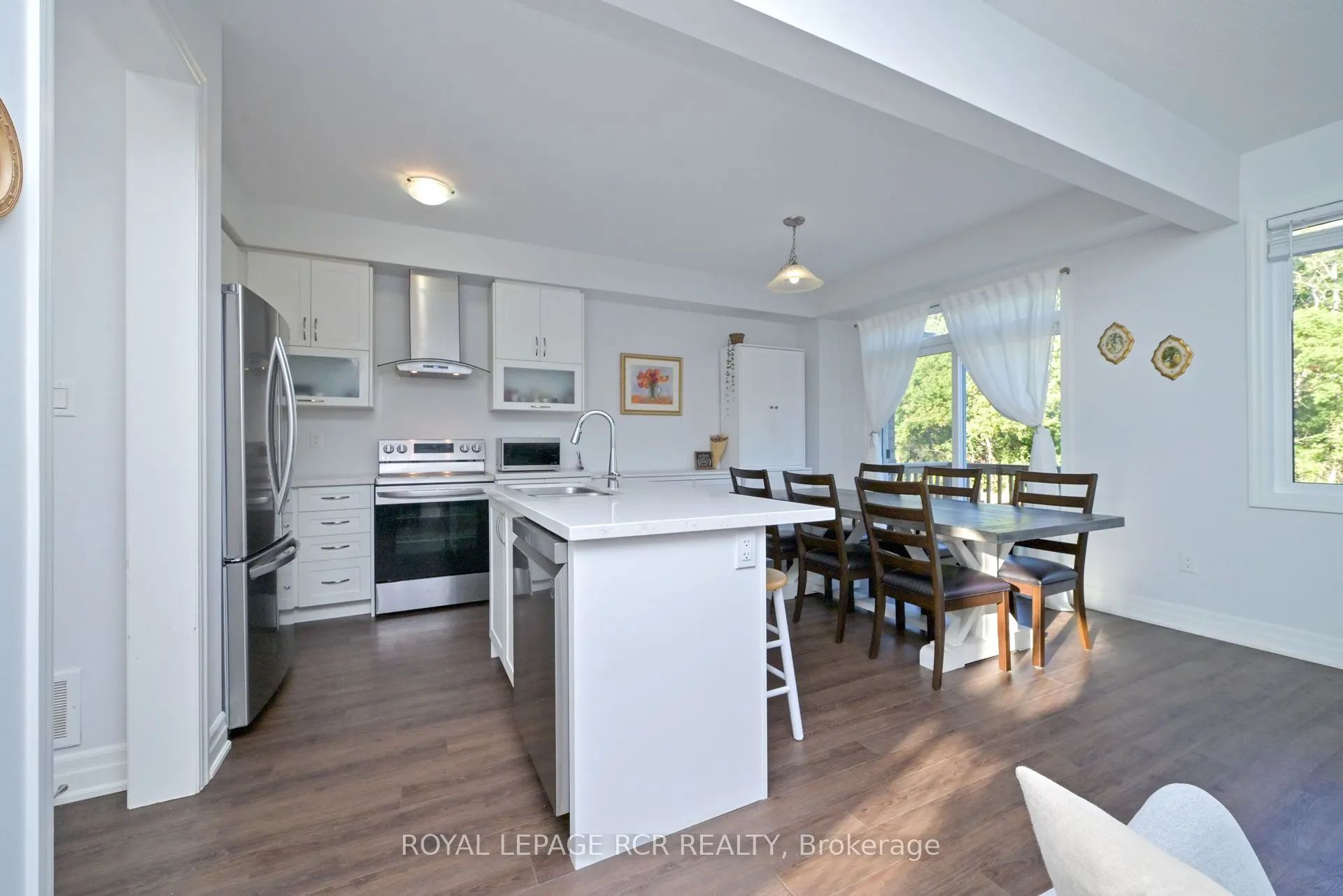 96 Wood Crescent